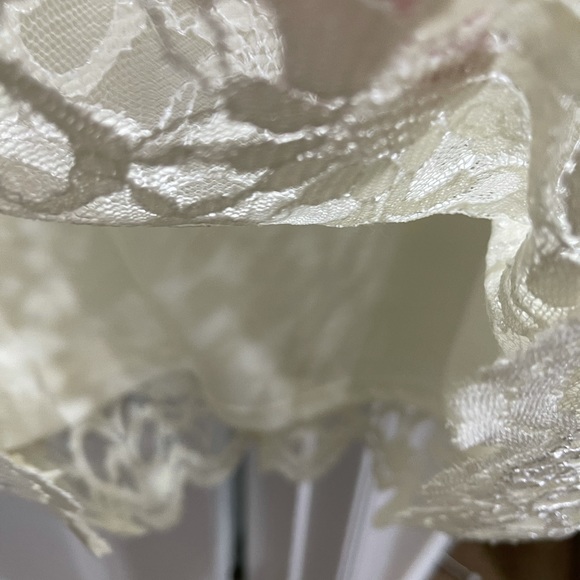 NWT Beautiful Lace Cream Dress - Picture 5 of 5